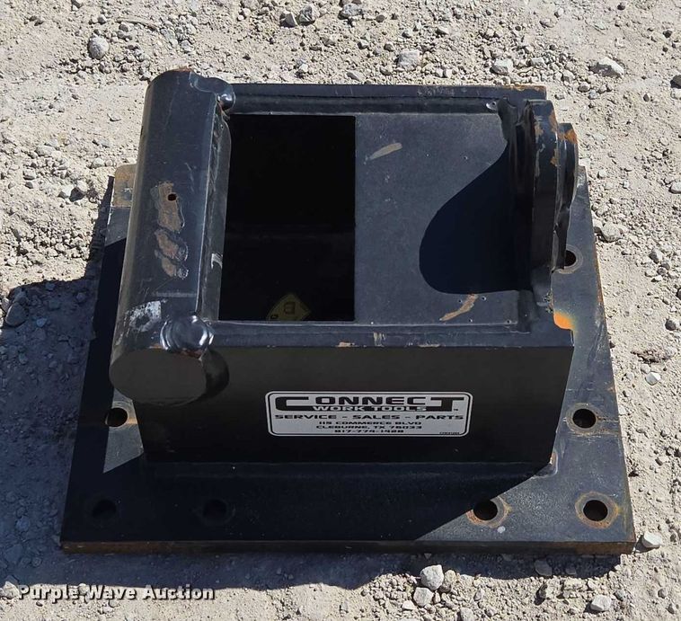 image for item EN2037 (2) excavator top mounts