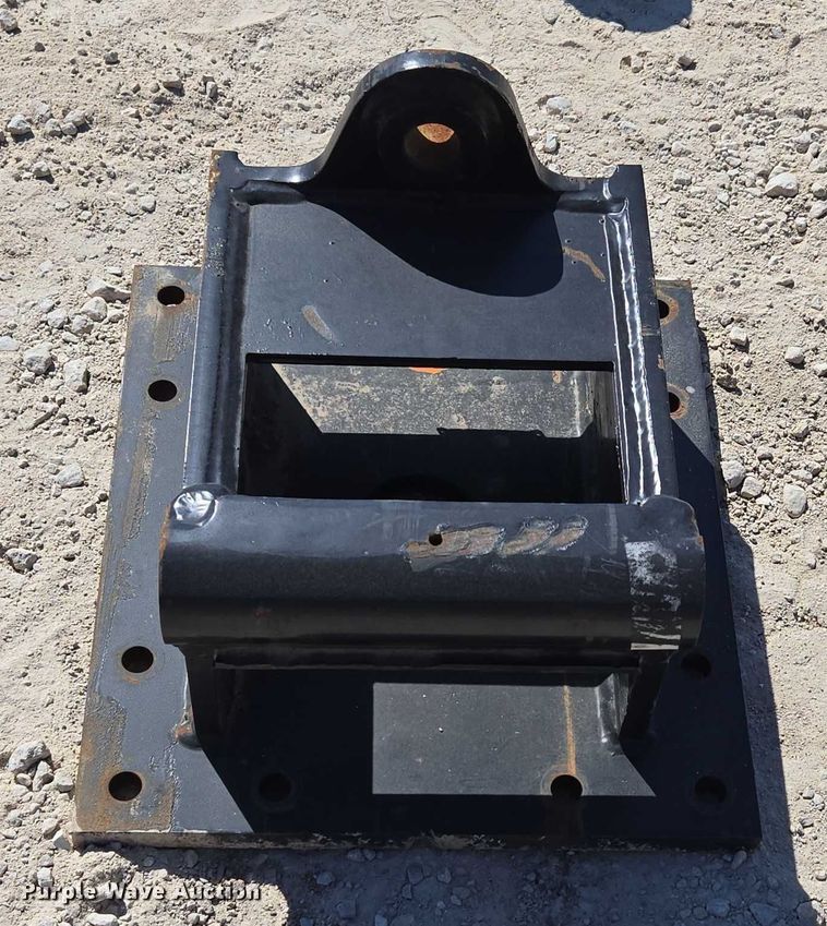 image for item EN2037 (2) excavator top mounts