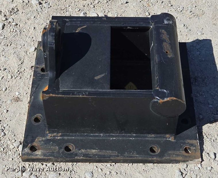 image for item EN2037 (2) excavator top mounts
