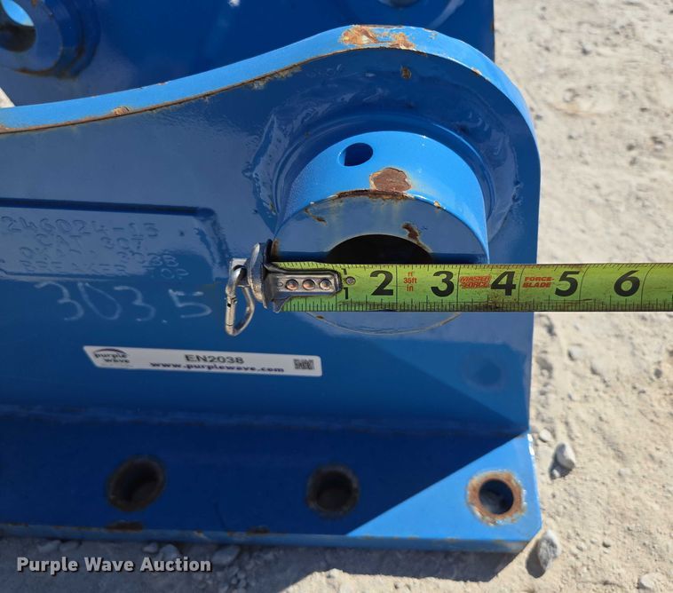 image for item EN2038 (3) excavator top mounts