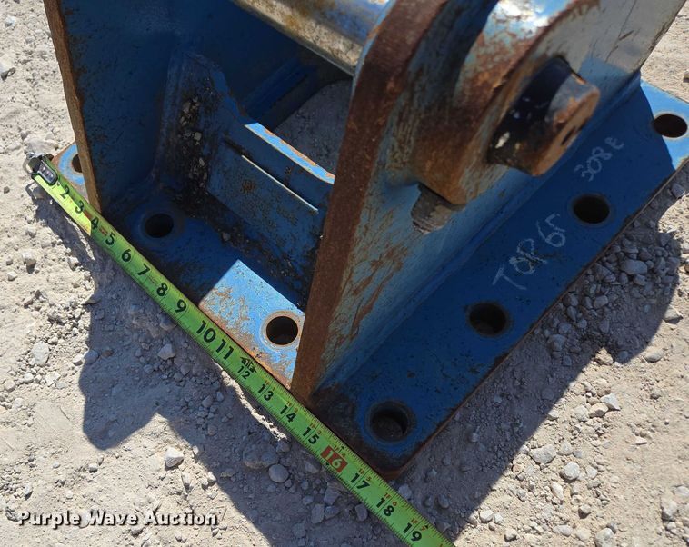 image for item EN2038 (3) excavator top mounts