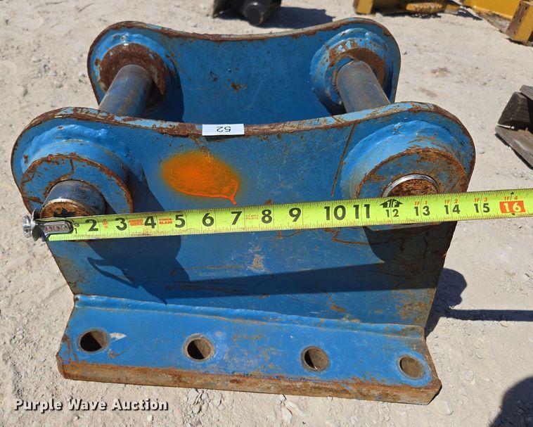 image for item EN2038 (3) excavator top mounts