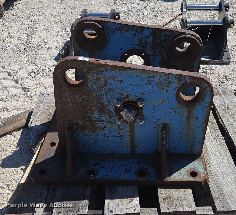 image for item EN2038 (3) excavator top mounts