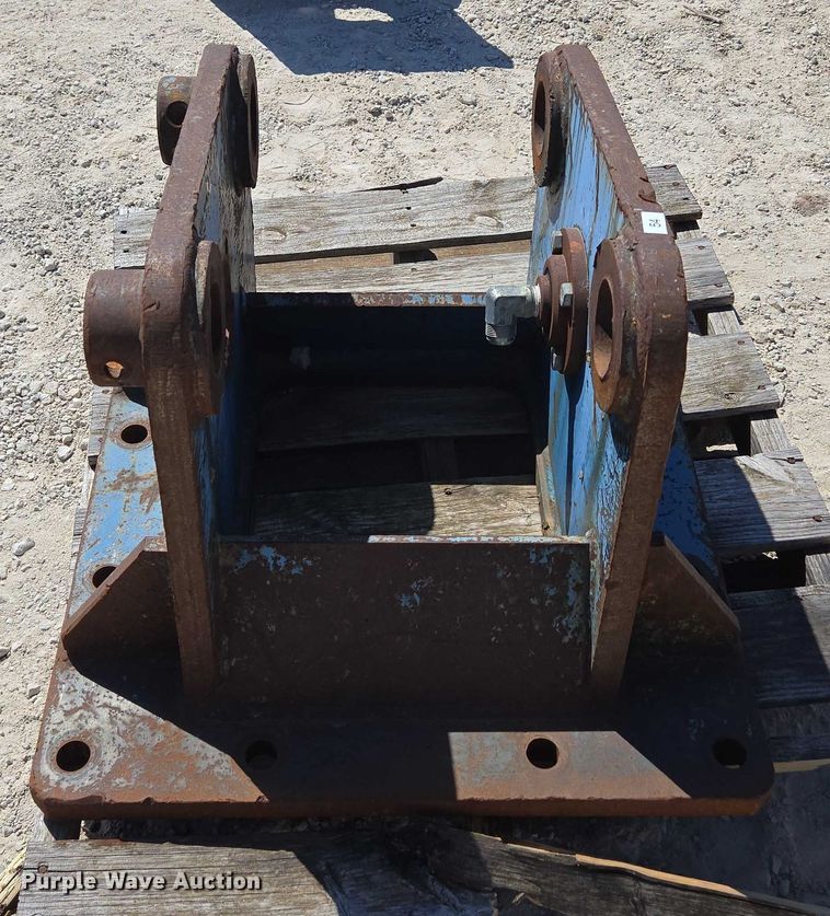 image for item EN2038 (3) excavator top mounts