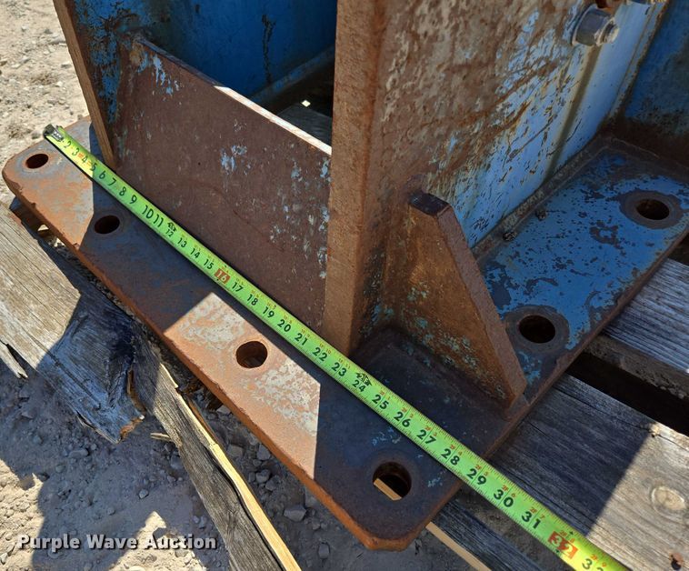 image for item EN2038 (3) excavator top mounts