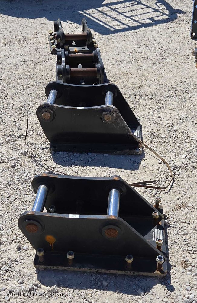 image for item EN2039 (4) B&D Fabricators excavator top mounts