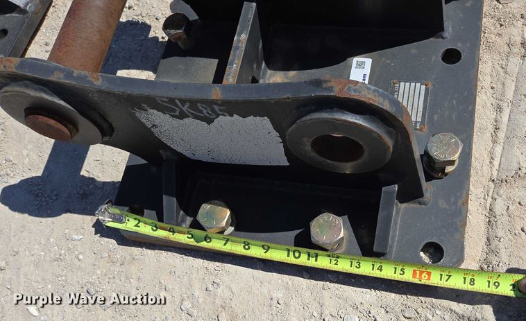 image for item EN2039 (4) B&D Fabricators excavator top mounts