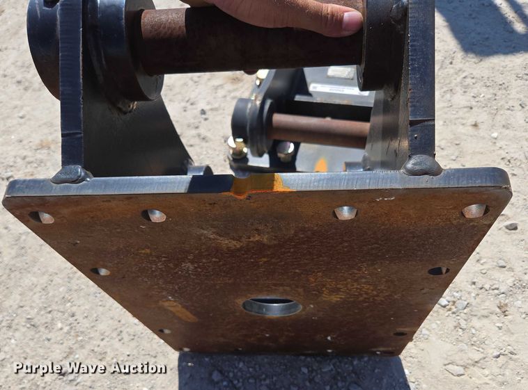 image for item EN2039 (4) B&D Fabricators excavator top mounts