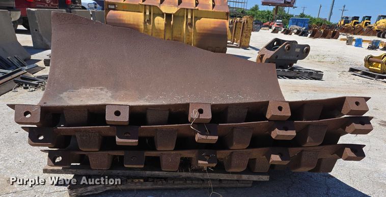 image for item EN2049 Padfoot shell kit