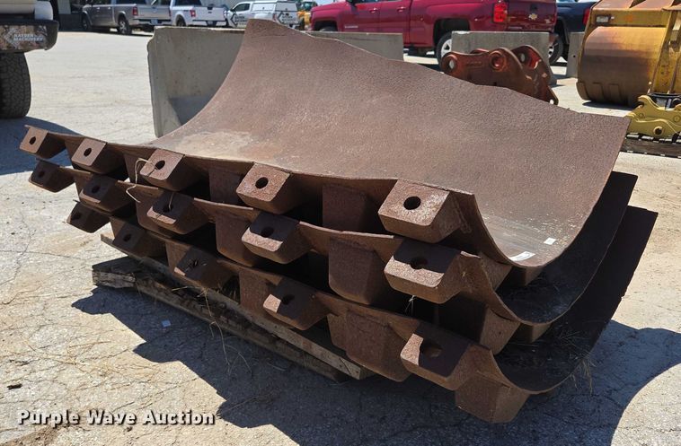 image for item EN2049 Padfoot shell kit