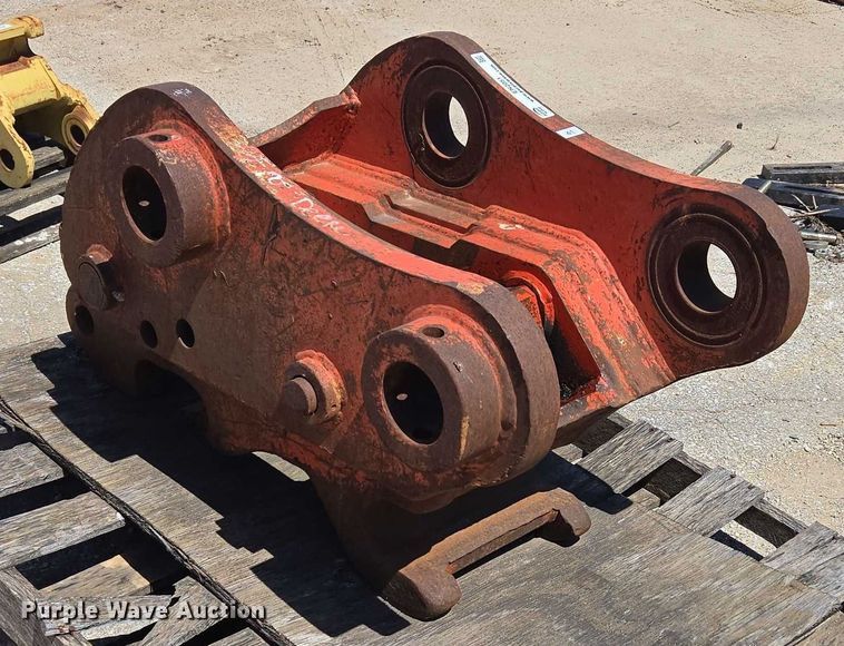 image for item EN2051 ESCO hydraulic quick coupler