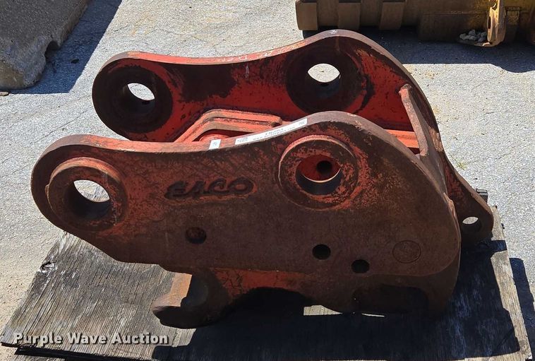 image for item EN2051 ESCO hydraulic quick coupler