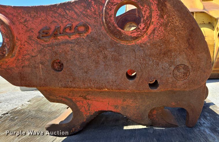 image for item EN2051 ESCO hydraulic quick coupler