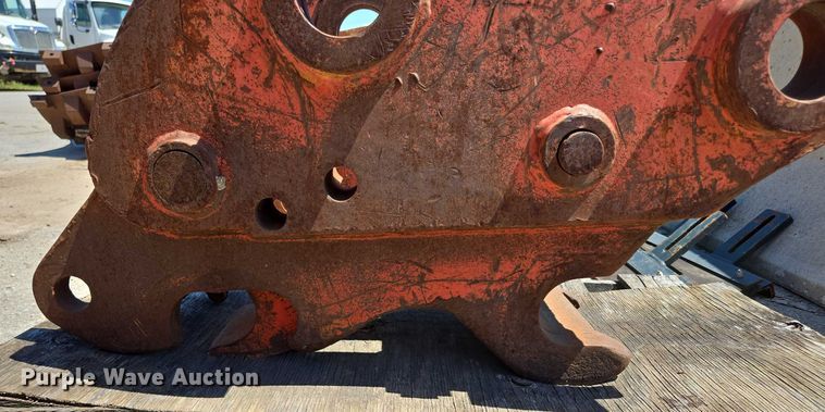 image for item EN2051 ESCO hydraulic quick coupler