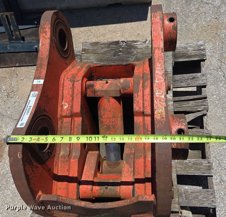 image for item EN2051 ESCO hydraulic quick coupler