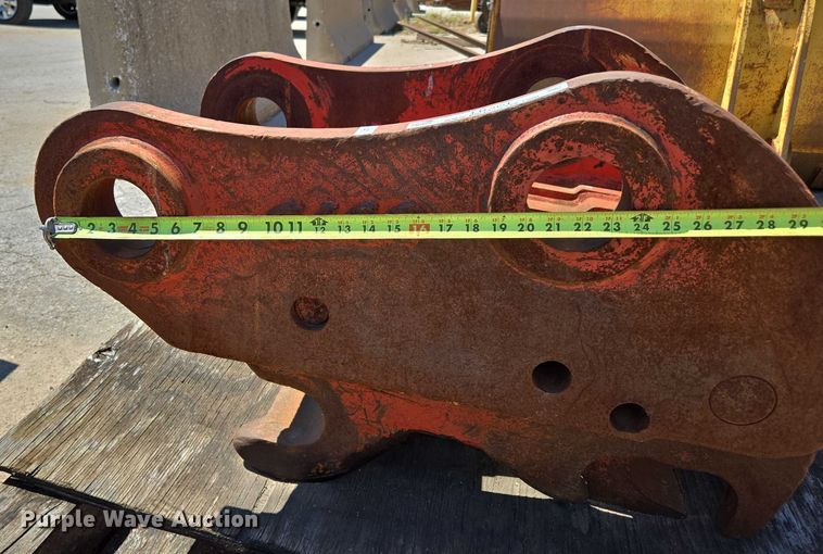 image for item EN2051 ESCO hydraulic quick coupler