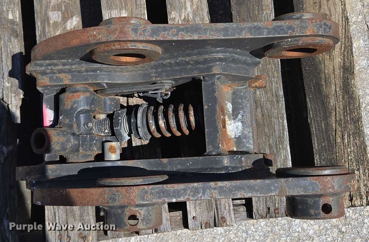 image for item EN2052 (2) excavator quick couplers