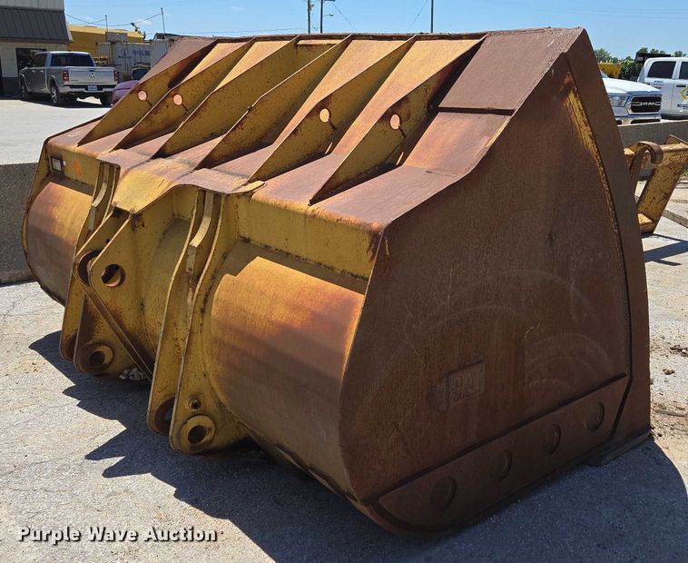 image for item EN2055 Caterpillar 256-0913 bucket