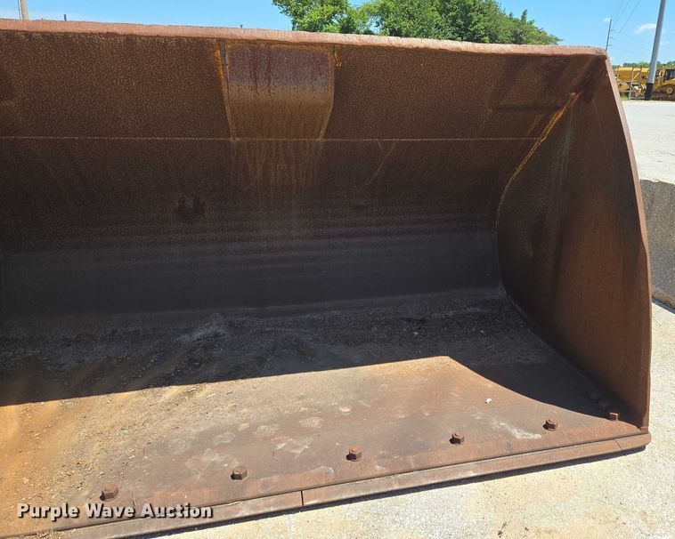 image for item EN2055 Caterpillar 256-0913 bucket