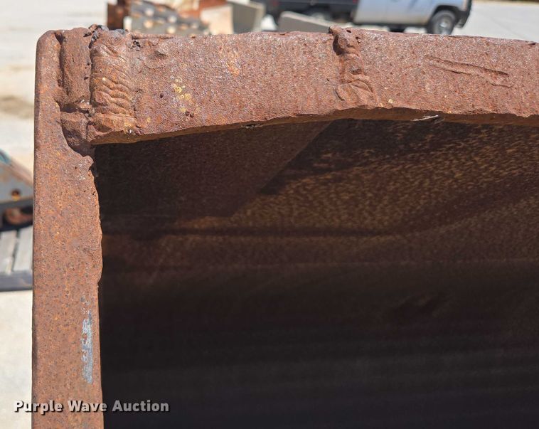 image for item EN2055 Caterpillar 256-0913 bucket