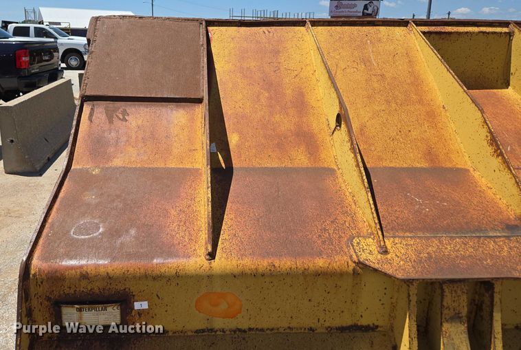 image for item EN2055 Caterpillar 256-0913 bucket