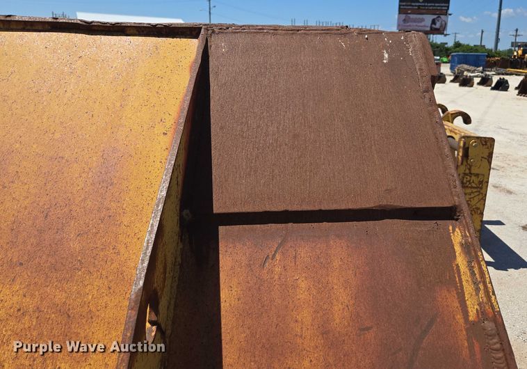 image for item EN2055 Caterpillar 256-0913 bucket