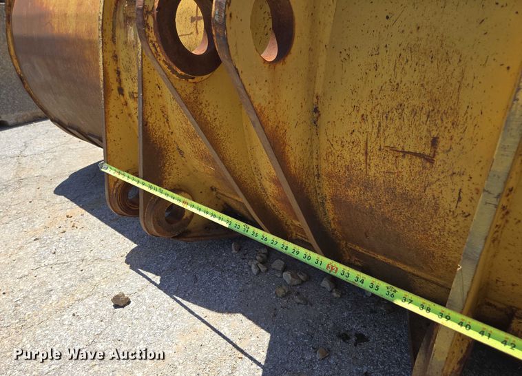 image for item EN2055 Caterpillar 256-0913 bucket