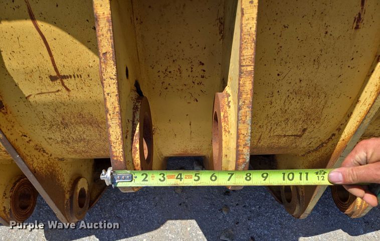 image for item EN2055 Caterpillar 256-0913 bucket