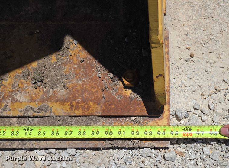 image for item EN2058 Caterpillar 112-1257 bucket