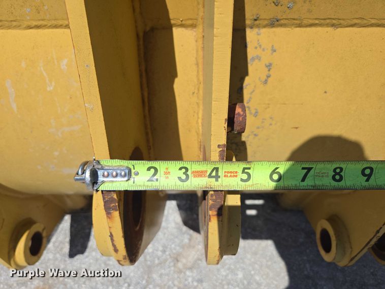 image for item EN2058 Caterpillar 112-1257 bucket