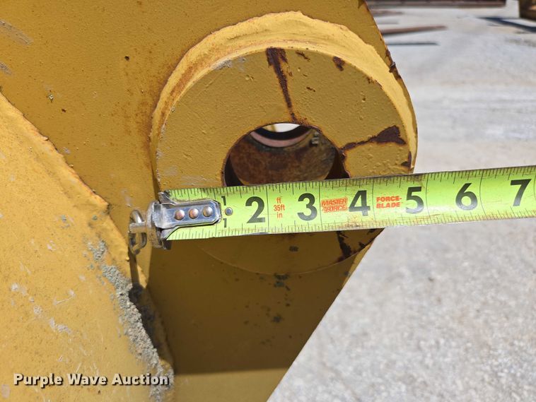 image for item EN2058 Caterpillar 112-1257 bucket