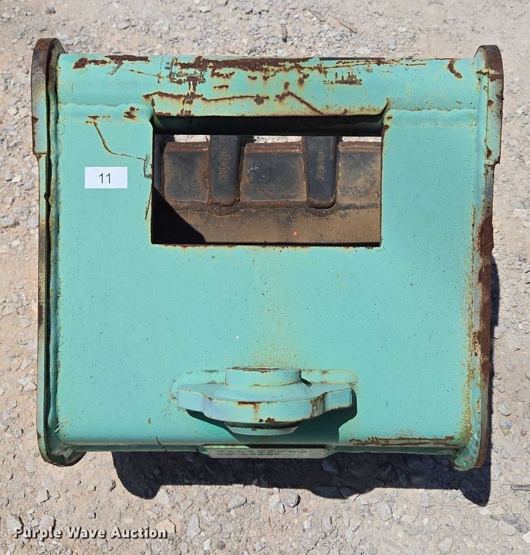 image for item EN2061 (2) TAG buckets