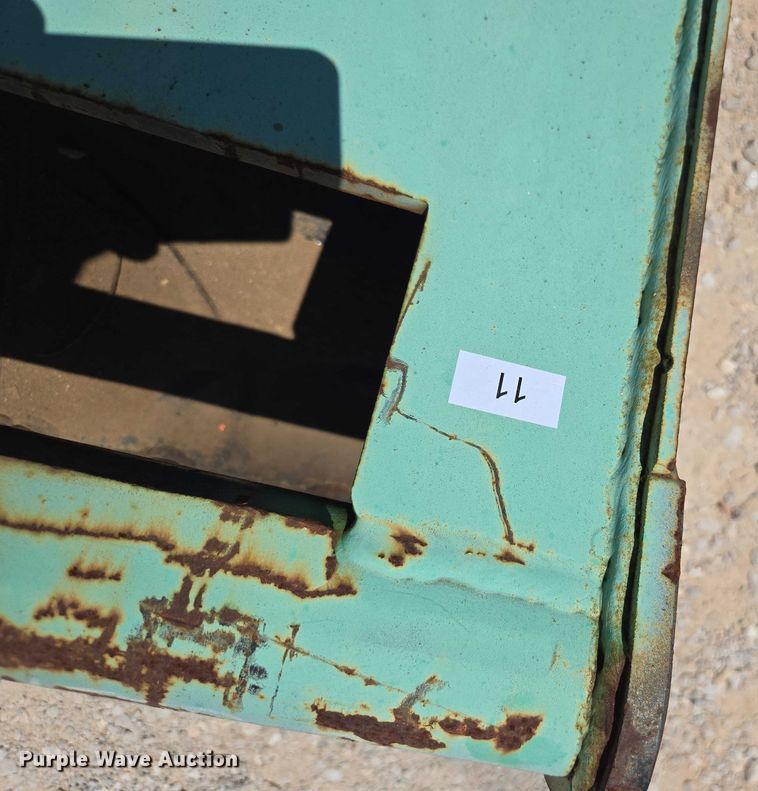 image for item EN2061 (2) TAG buckets