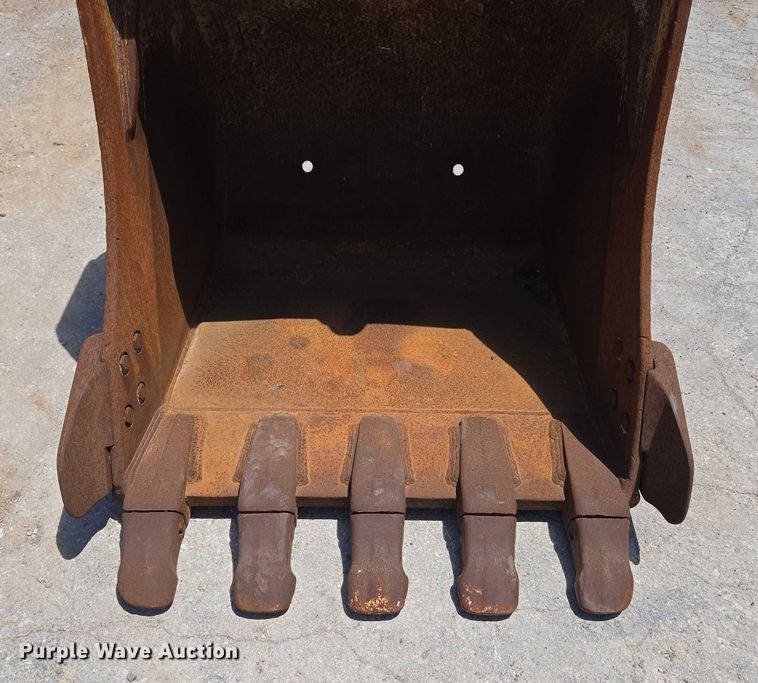 image for item EN2064 (2) excavator buckets