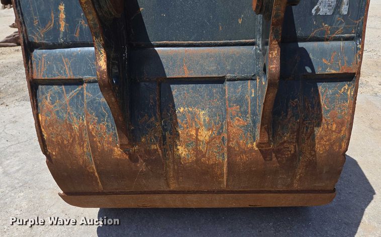 image for item EN2064 (2) excavator buckets