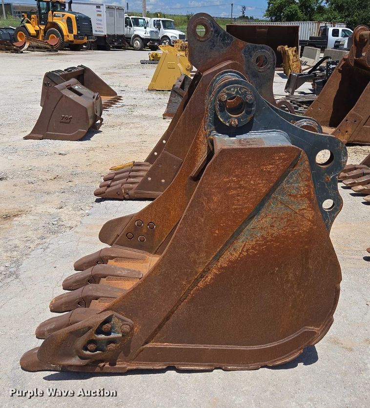 image for item EN2064 (2) excavator buckets