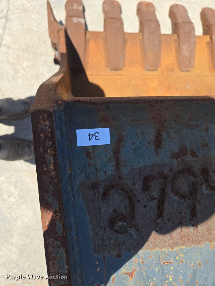 image for item EN2064 (2) excavator buckets