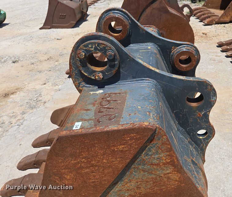 image for item EN2064 (2) excavator buckets