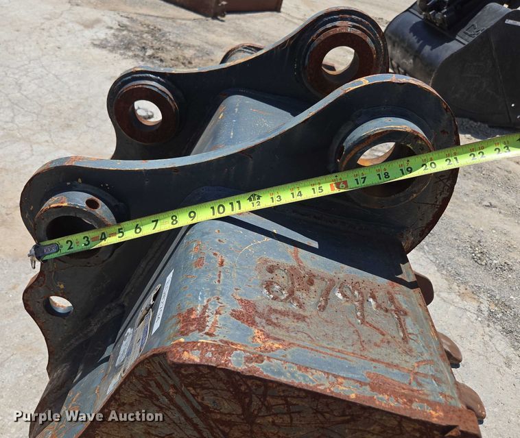 image for item EN2064 (2) excavator buckets