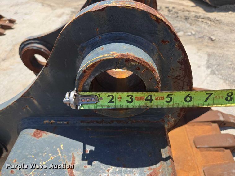 image for item EN2064 (2) excavator buckets