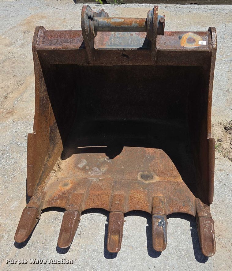 image for item EN2064 (2) excavator buckets