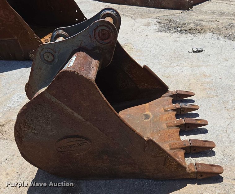 image for item EN2064 (2) excavator buckets