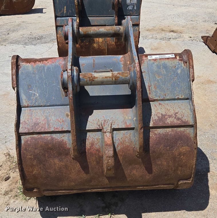 image for item EN2064 (2) excavator buckets