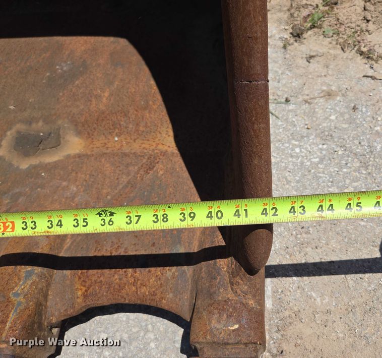 image for item EN2064 (2) excavator buckets