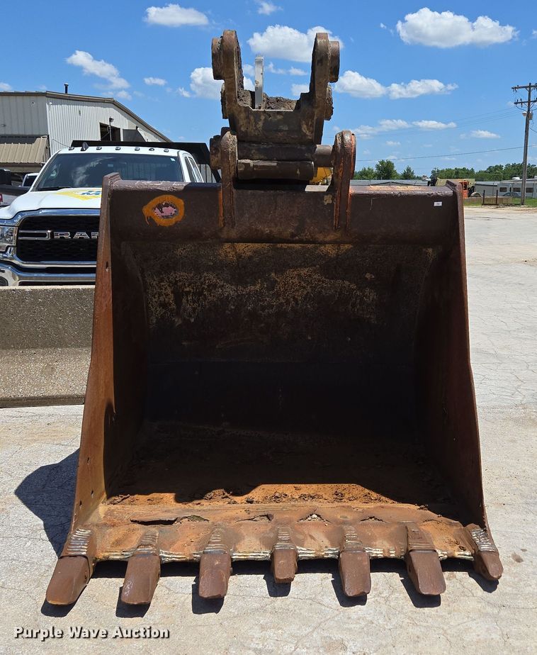 image for item EN2065 Jones excavator bucket