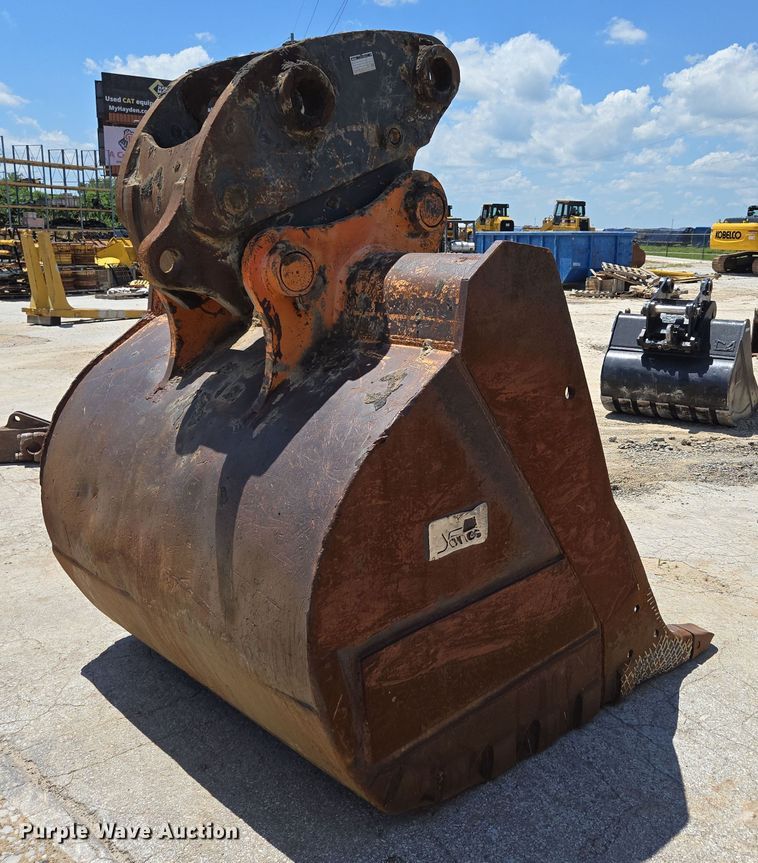 image for item EN2065 Jones excavator bucket