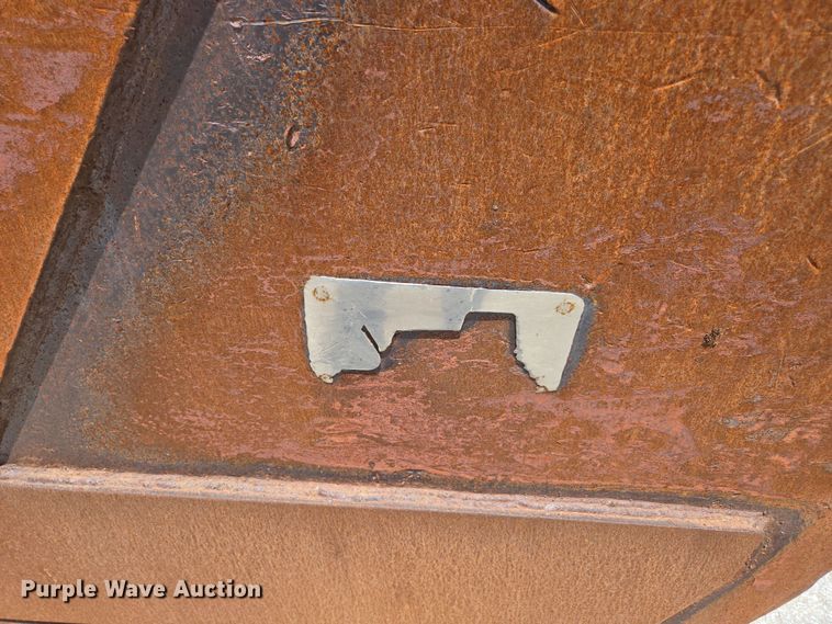 image for item EN2065 Jones excavator bucket