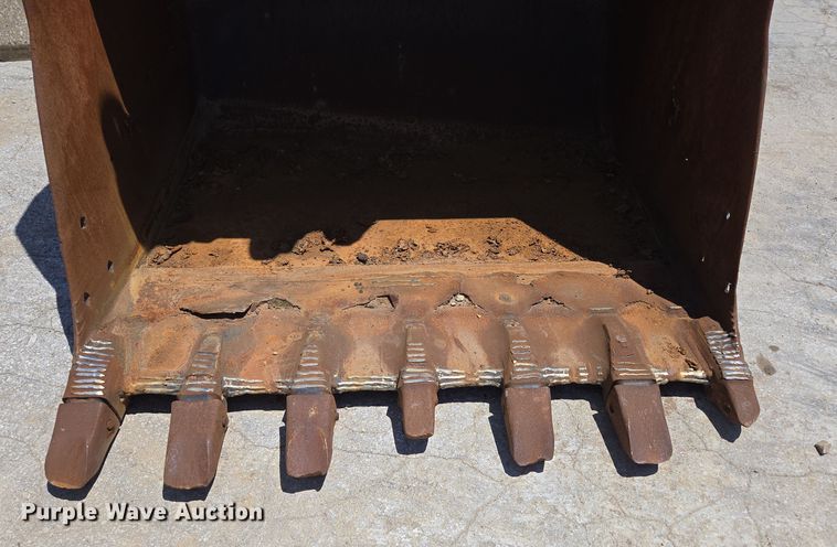 image for item EN2065 Jones excavator bucket