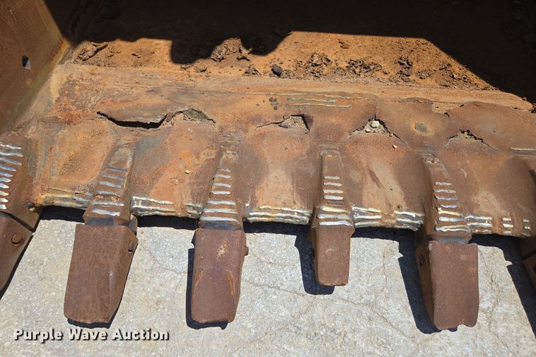 image for item EN2065 Jones excavator bucket