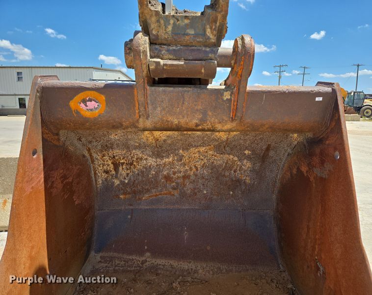 image for item EN2065 Jones excavator bucket